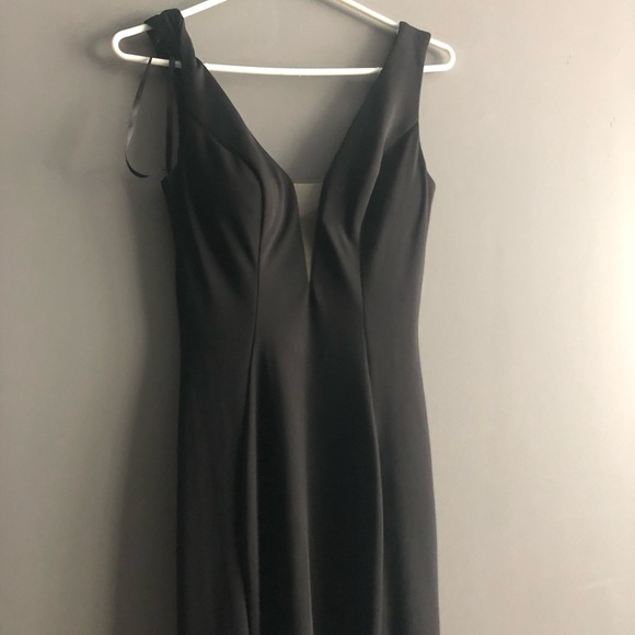 ❌SOLD❌ Black Maxi Dress - Picture 4 of 10